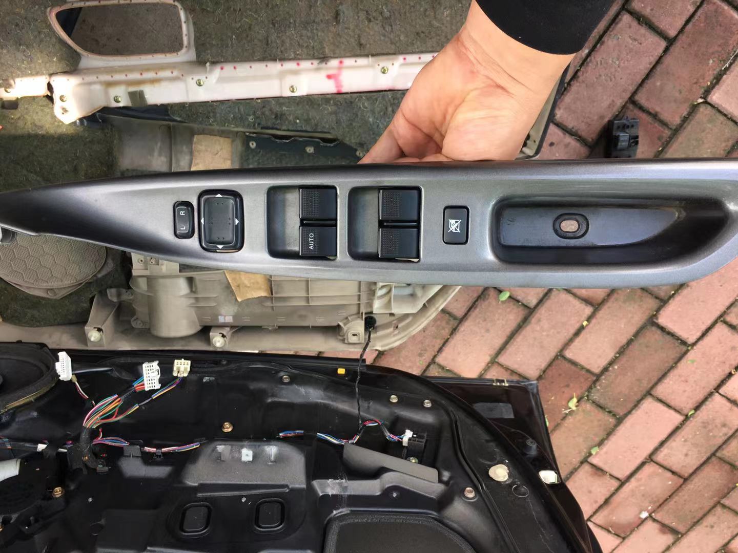 马六车窗升降器更换视频,更换马6升降器齿轮视频