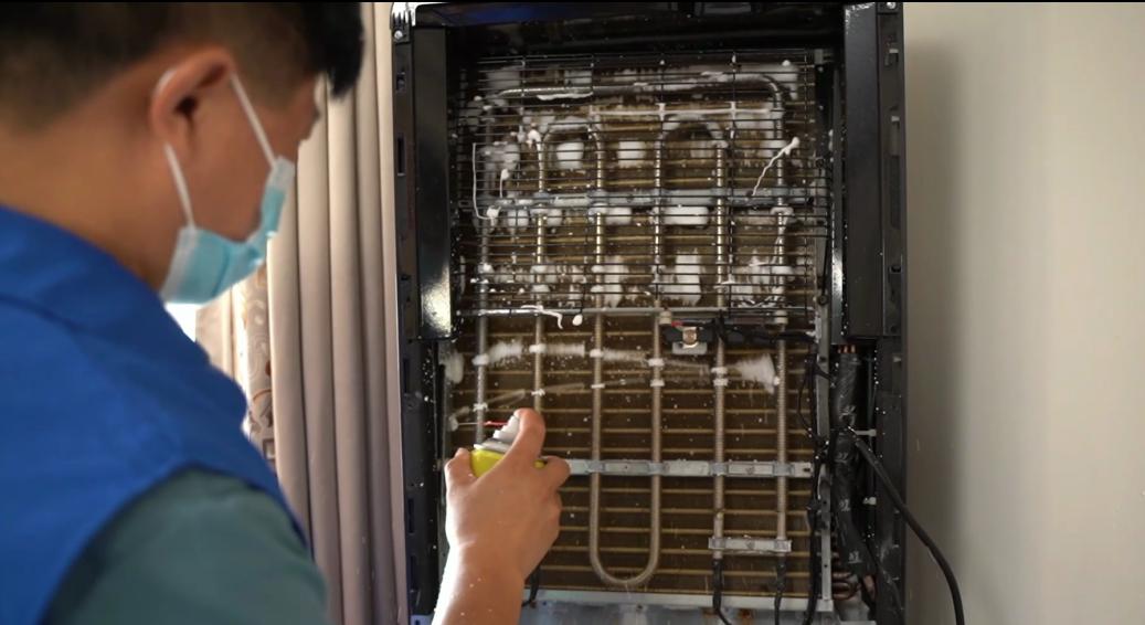 空调不洗太脏只需一个小方法,空调系统跟马桶一样脏