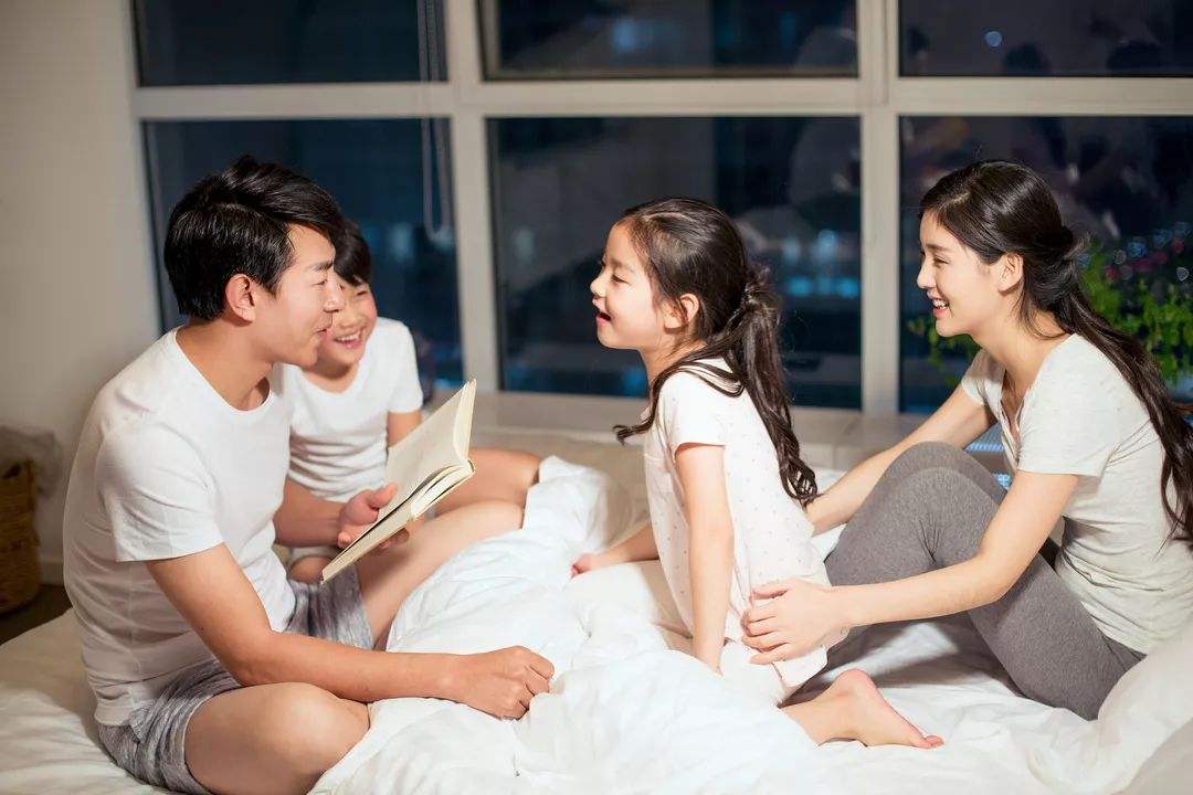 一遇到困难就崩溃，孩子“抗压能力差”的真正原因，父母该反思