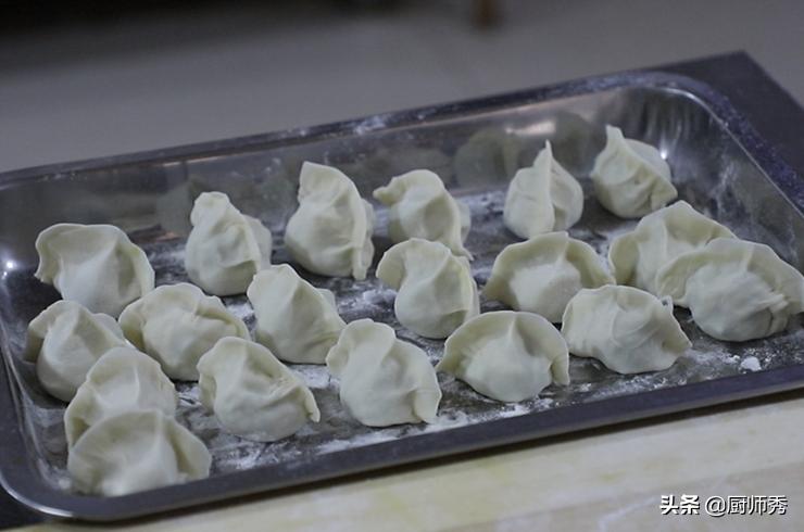 做西葫芦鸡蛋馅饺子的视频,怎样制作西葫芦鸡蛋馅饺子