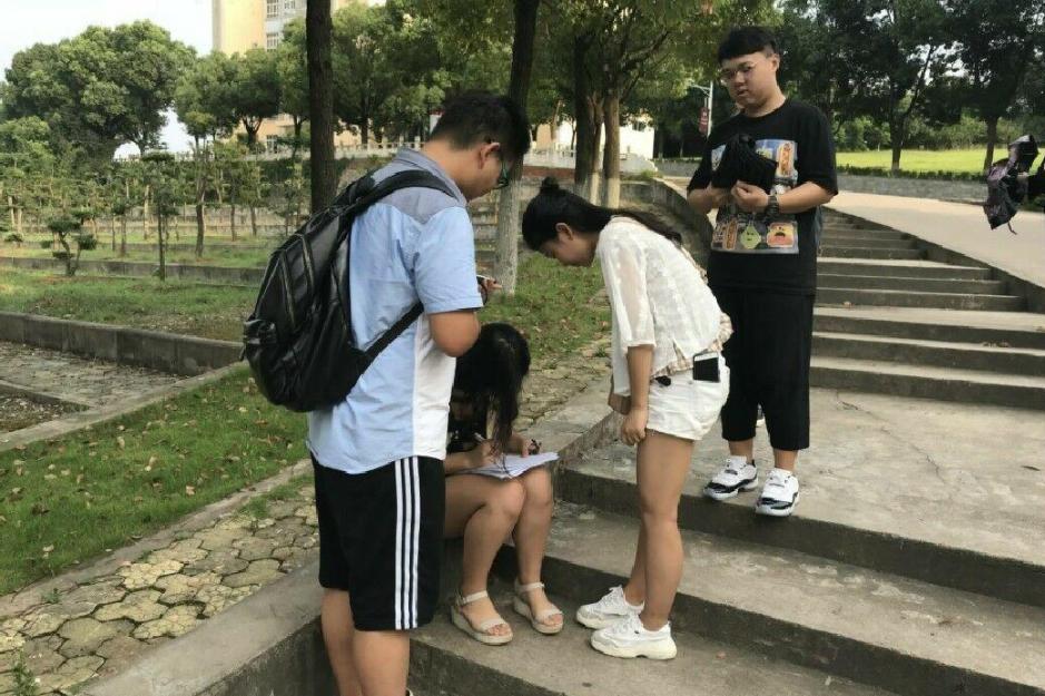 药科大学的就业方向和前景怎么样,江苏学校清华