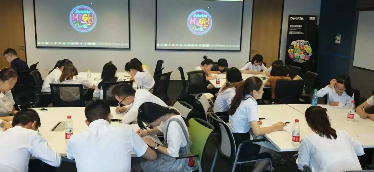 参加高考上大专和单招应该选哪个,走单招好还是参加高考考大专好