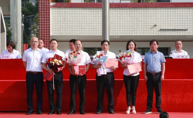 湘潭江声实验学校直播回放,湘潭江声实验学校毕业典礼