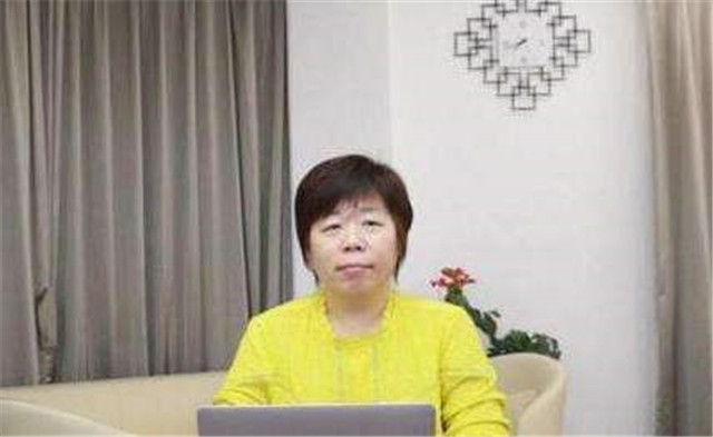 深圳富士康老板的创业生涯,富士康创业艰辛历程简介