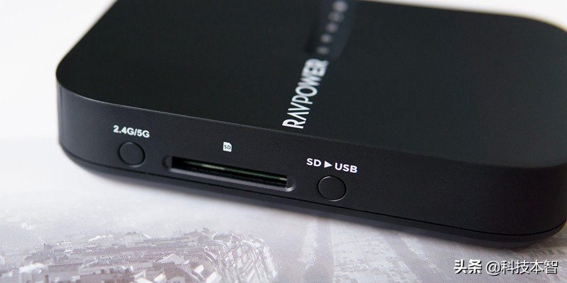 老法师掌中宝RAVPOWERFileHub文件宝评测