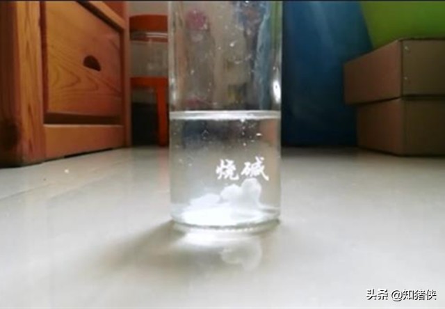 怎样辨别烧碱的质量,养殖场用的烧碱