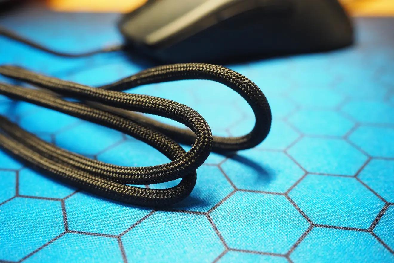 雷蛇毒蝰终极版无线鼠标评测,雷蛇毒蝰mini游戏鼠标评测