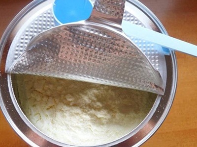 为什么袋装的奶粉保质期比罐装短,中老年奶粉罐装和袋装区别