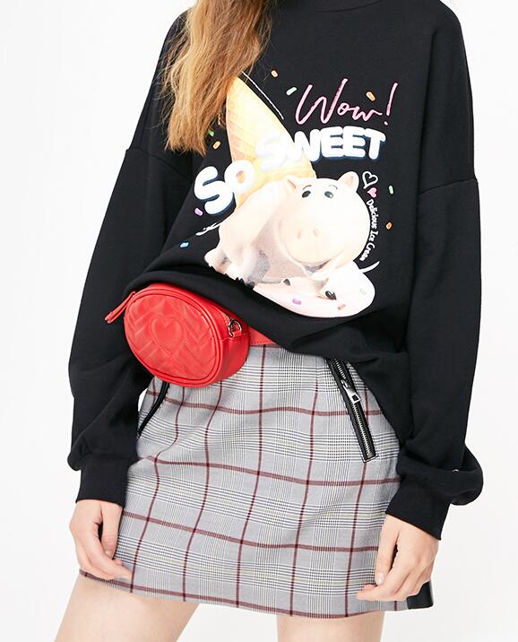 入秋了，爱美的你知道原宿风卫衣吗？