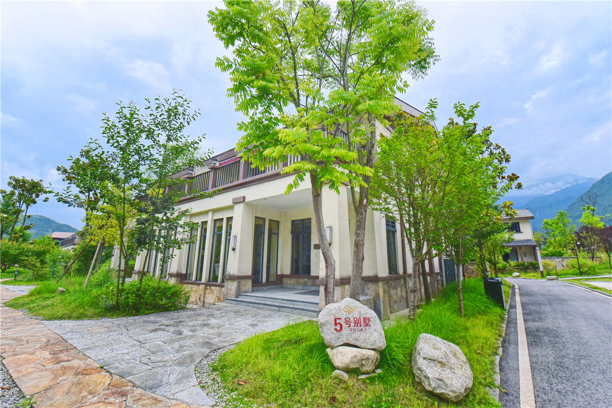 去一次西藏歌曲,圣洁甘孜之旅