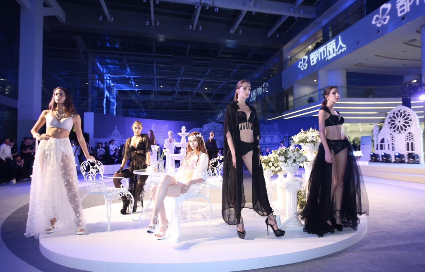 请了林志玲,又换上关晓彤,“中国内衣第一股”市值只剩23亿了