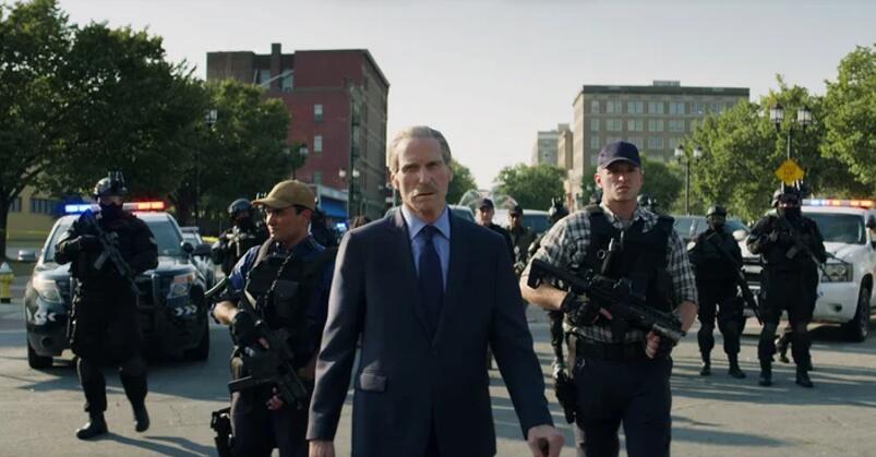 黑寡妇死鹰眼回来片段,黑寡妇与鹰眼打斗场面