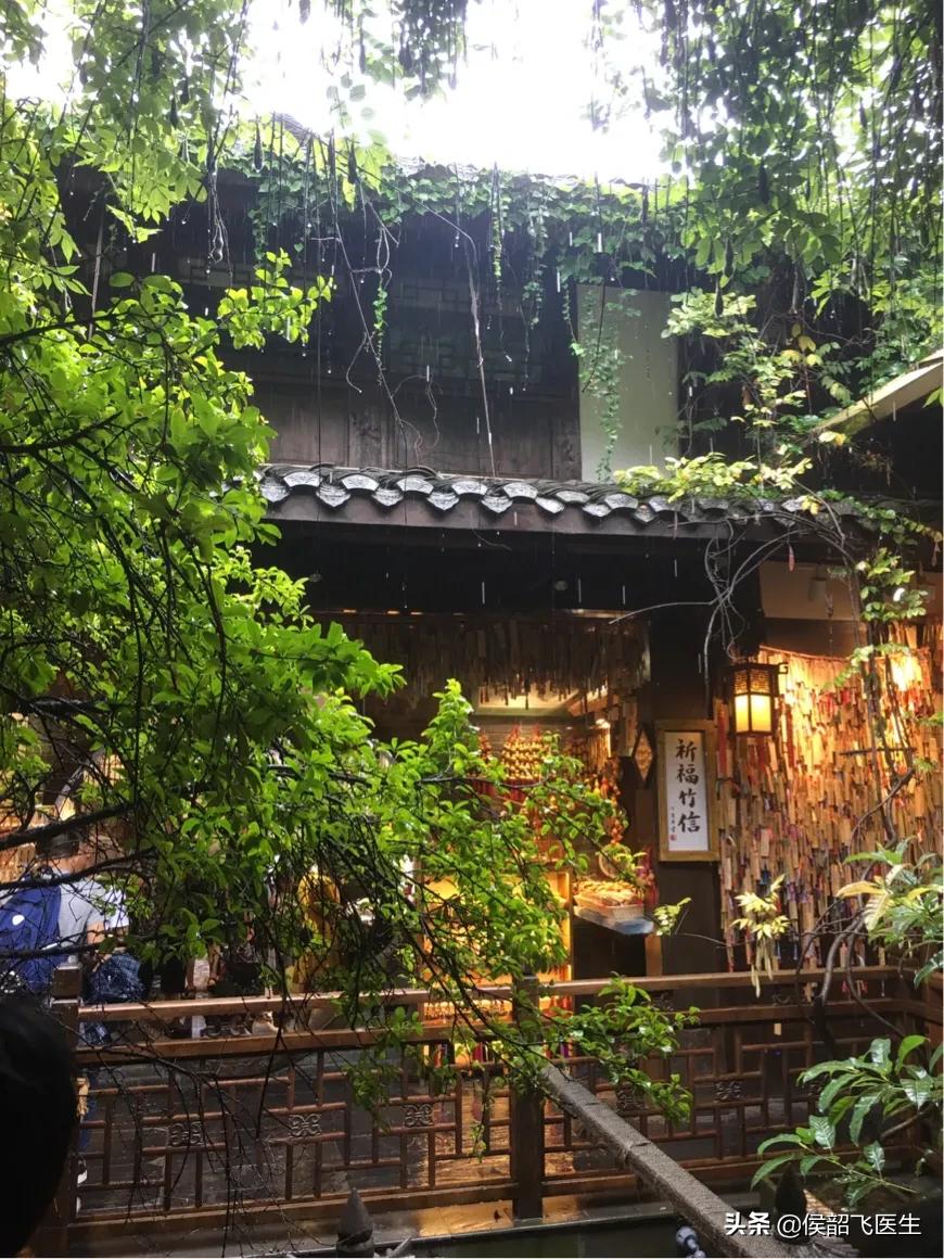 为什么吃火锅容易胃不舒服,吃完火锅胃像火烧一样怎么回事