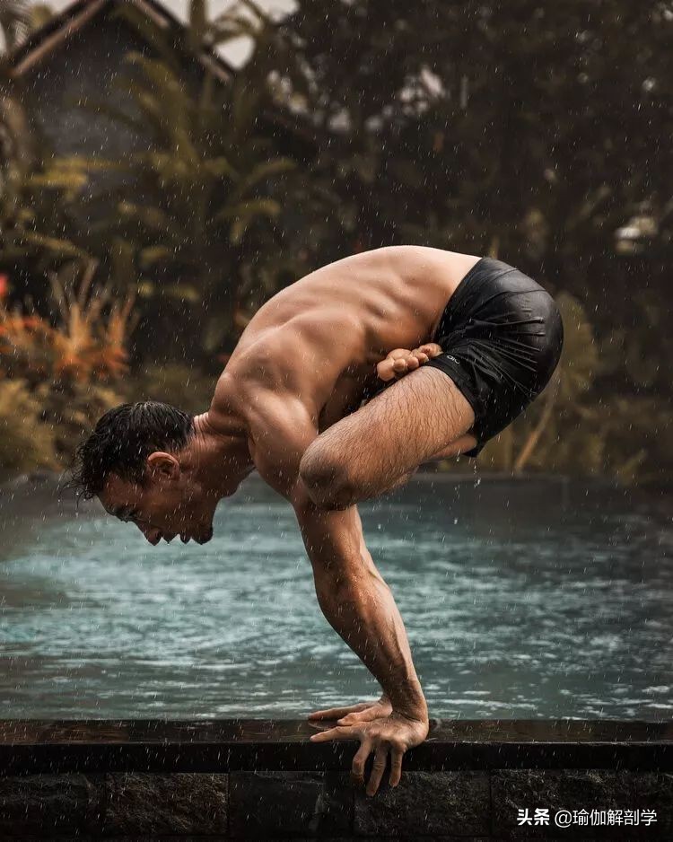 当瑜伽遇上摄影,男摄影师和瑜伽