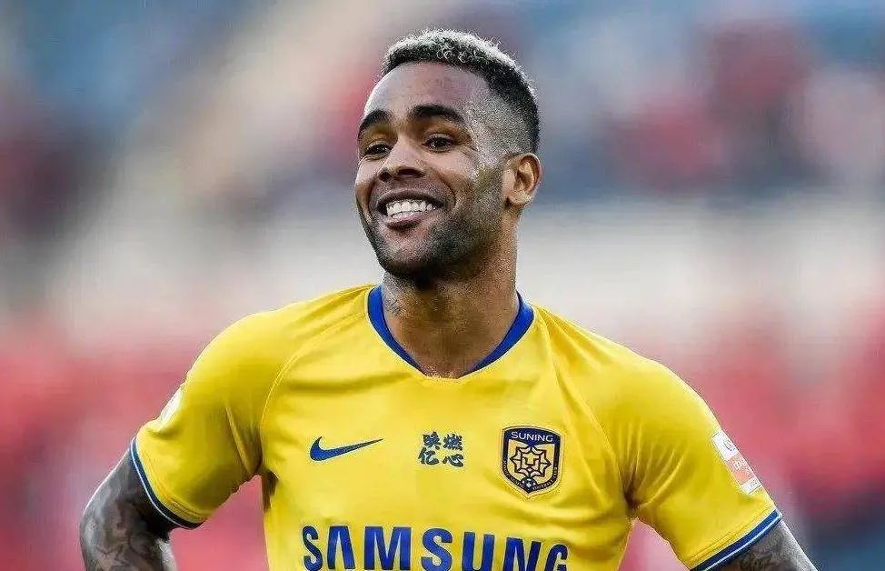 荒诞！苏宁愿顶薪300万欧续约特谢拉，足协新规扼杀他的归化路