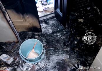 楼道被烧,半月3度失火业主吓得不敢入住