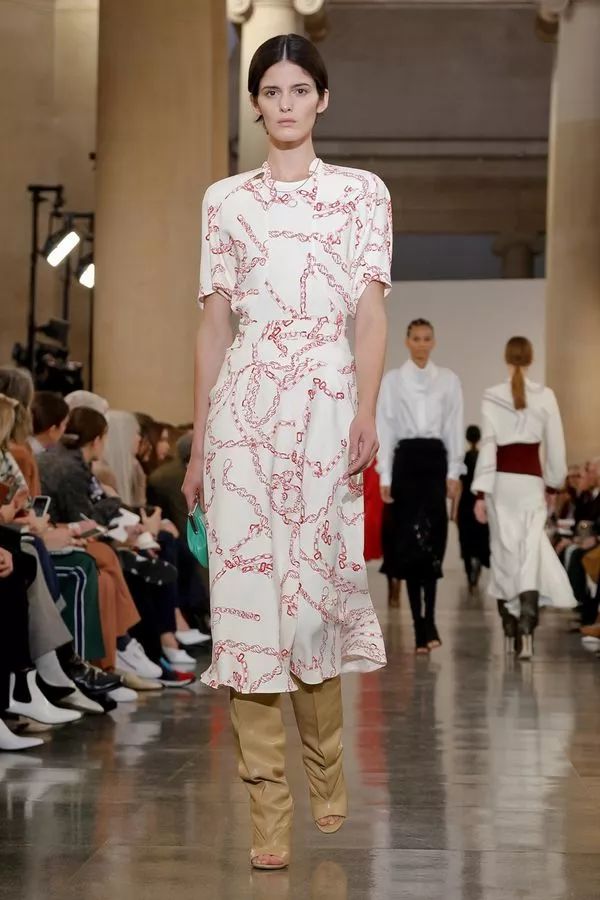 victoriabeckham出街,victoriabeckham谢幕