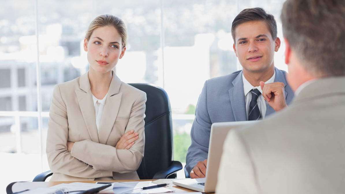 面试领导不重视你你该怎么办,面试官问遇到不配合的客户怎么办