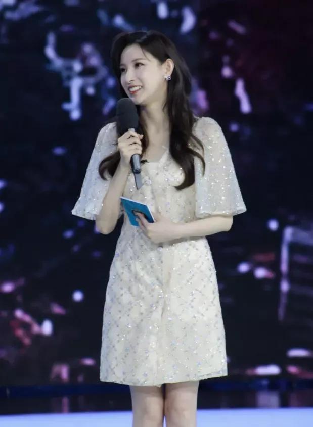 她是多少足球迷的梦中女神？