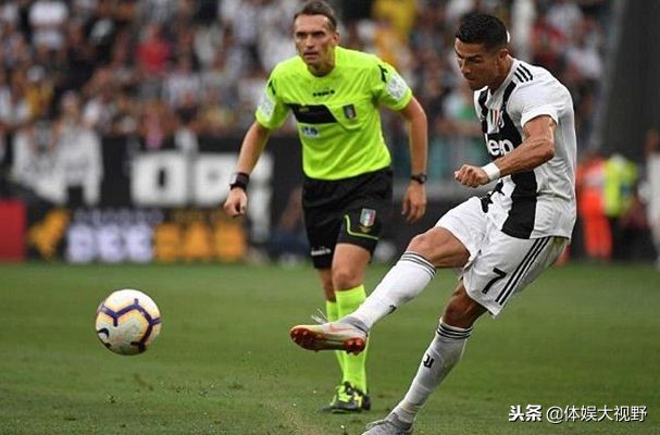 梅西十大技术,梅西连续3年中场大师