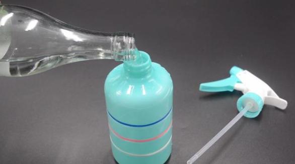 白醋搓手心能治疗什么病,白醋倒在手心搓一搓是什么意思