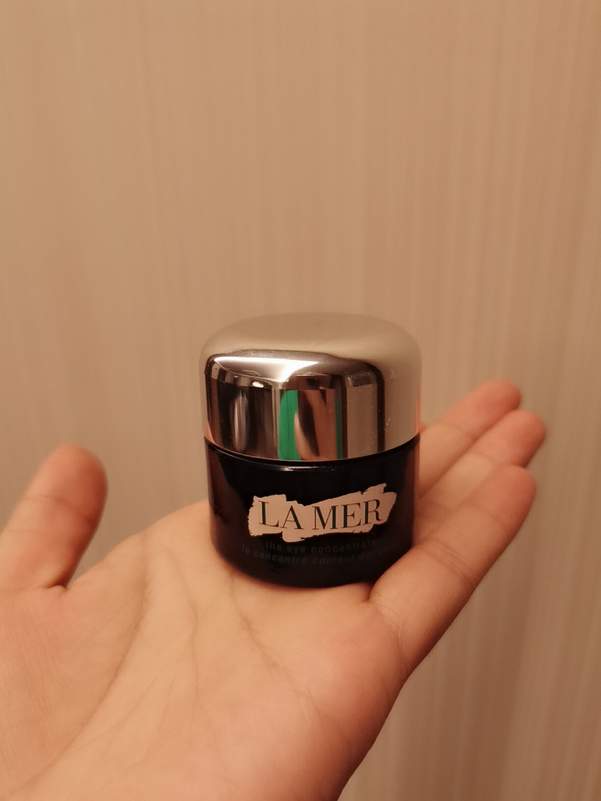 海蓝之谜修护精萃水测评,海蓝之谜修护精华露味道刺鼻