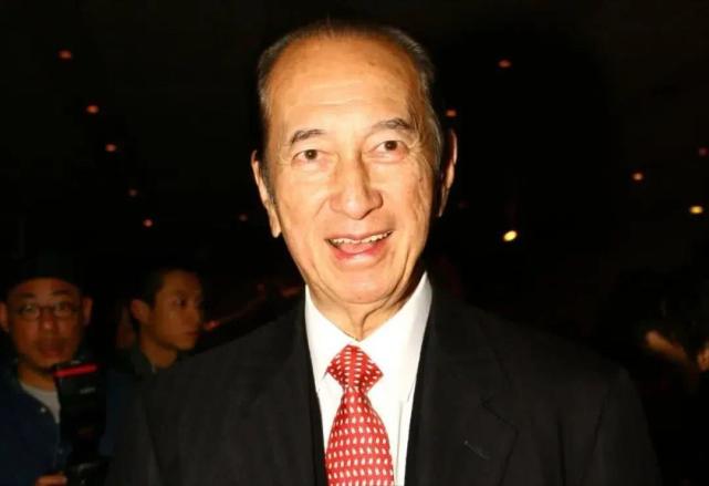 继承父亲千亿资产，她说自己家族能富过三代，因为教育越来越好