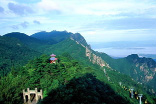 李白流传千古的庐山的诗,李白写的庐山著名的七言绝句