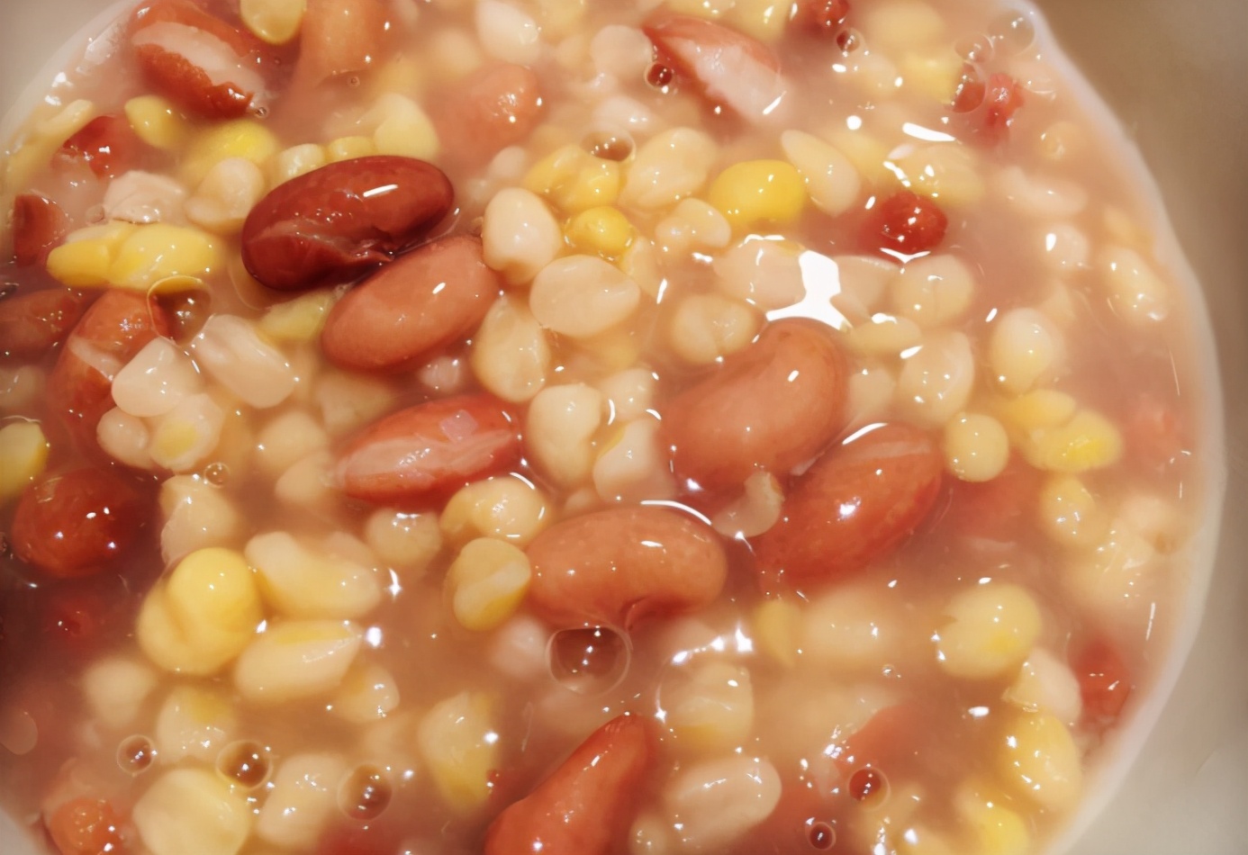 晚饭不知道吃啥清淡点,软糯香滑的大碴子粥