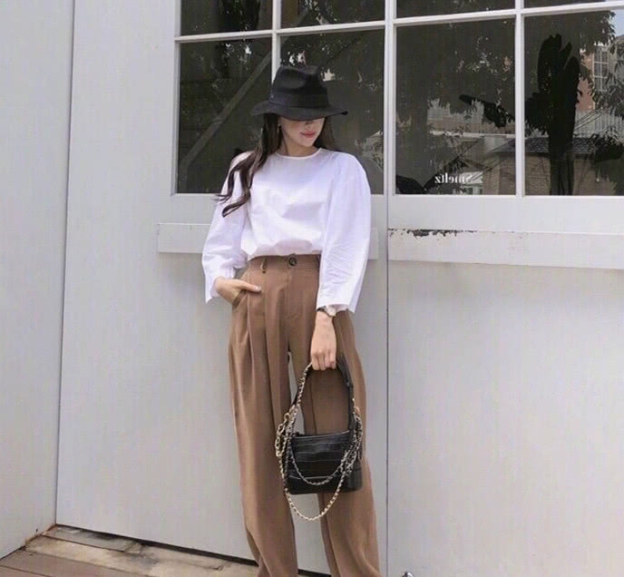 西装搭配连衣裙能搭配光腿神器,西装搭配裙子的法则你知道几种