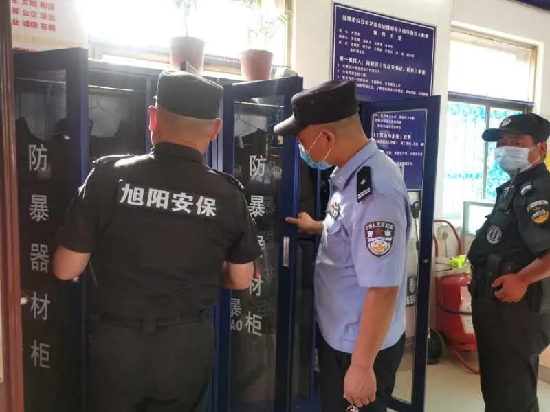 初三开学啦!仙桃公安暖心护航