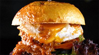 召唤佛山大胃王！足足八层高XXXXXL号大力水手汉堡，全部吃完免单