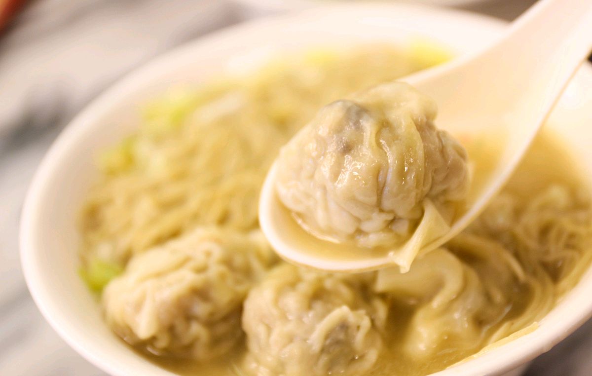 馄饨皮有黑点会影响口感吗,馄饨皮有黑点吃了会中毒吗