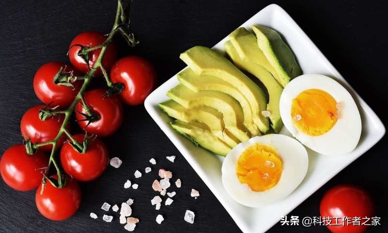 吃脂肪太多会老吗,吃得越晚脂肪越容易堆积