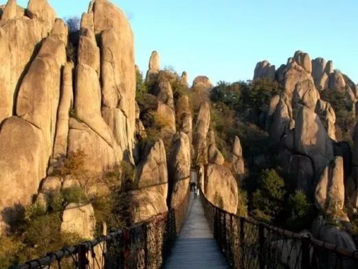 西游记嵖岈山水帘洞片段,孙悟空的水帘洞是在哪拍的