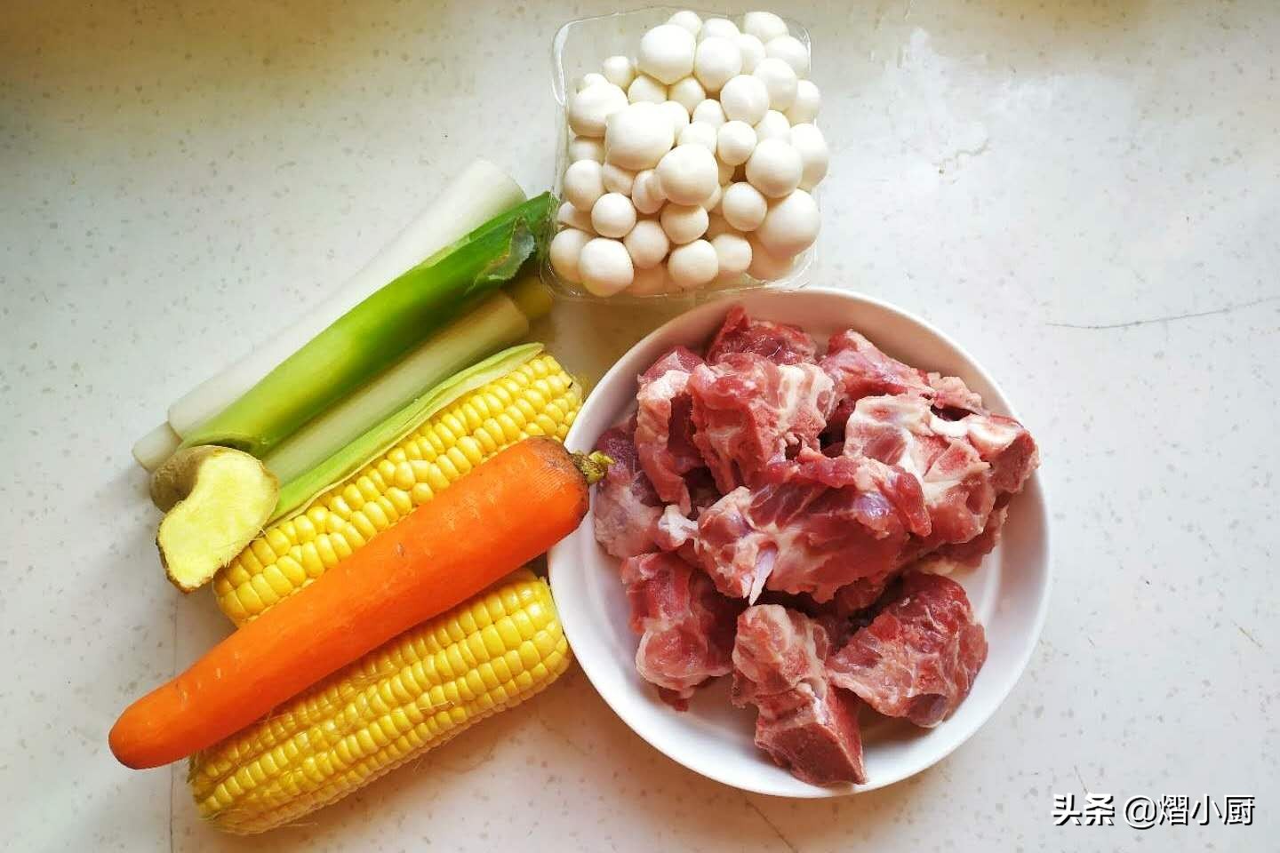 猪骨汤怎么炖保留骨头的香味,猪骨汤怎么炖最快最有营养