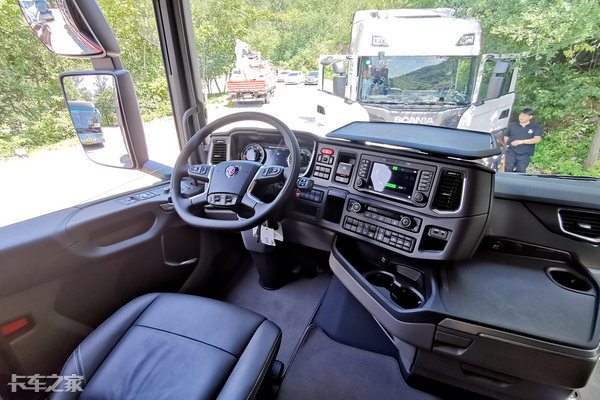 公路之王斯堪尼亚s500,斯堪尼亚s500跑高速视频