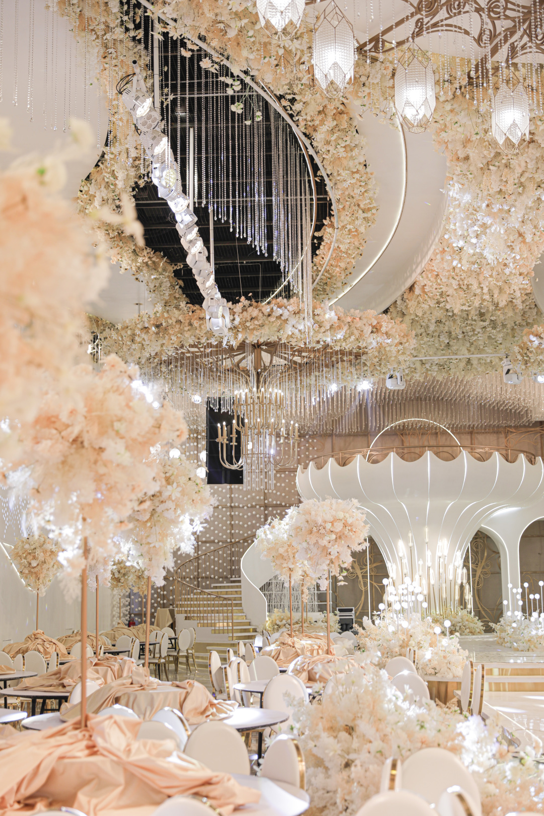 婚礼设计一站式,一站式婚礼艺术中心