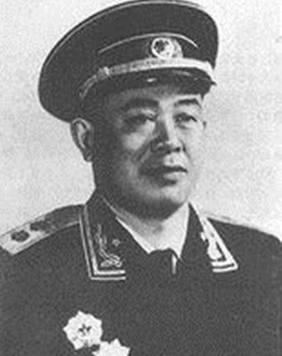 萧劲光不敢当海军司令,毛主席给他安排一个人,萧劲光才答应