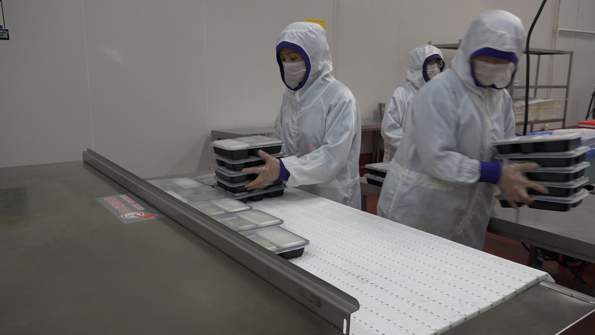 明厨亮灶+中央厨房，太原多措并举推行小学生营养午餐