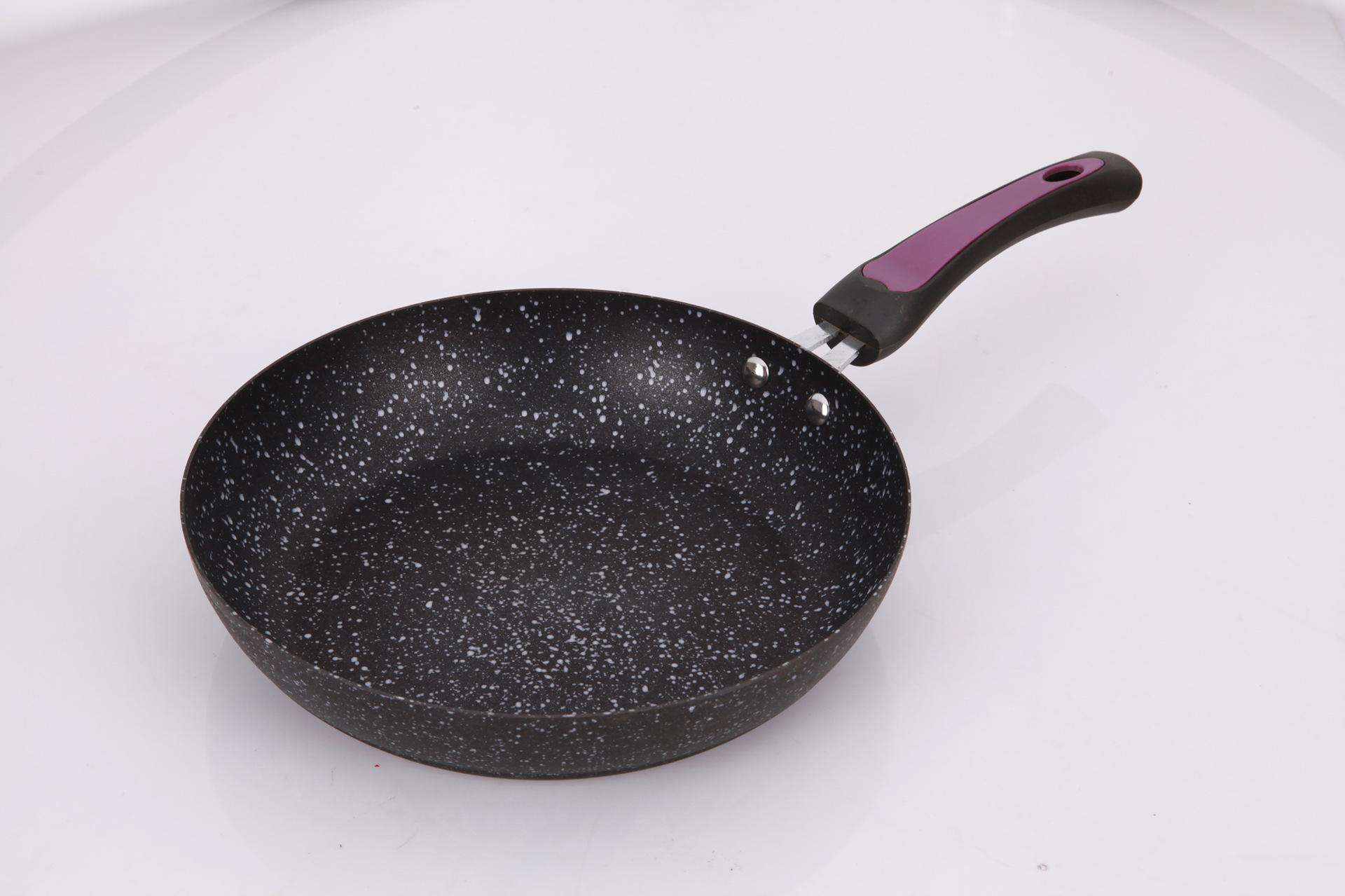 电磁炉用麦饭石和铸铁锅哪个更好,珐琅铸铁锅好还是麦饭石不粘锅好