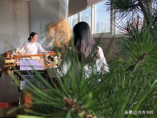 长安雅士的奢侈品：琴棋书画、诗词歌赋