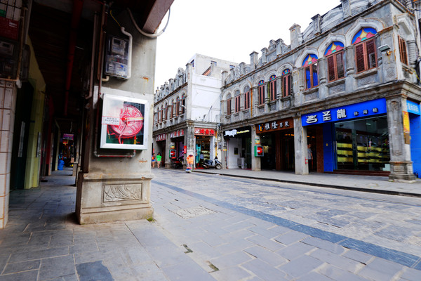 月亮湾海南环岛,月亮湾被称为中国第一滩