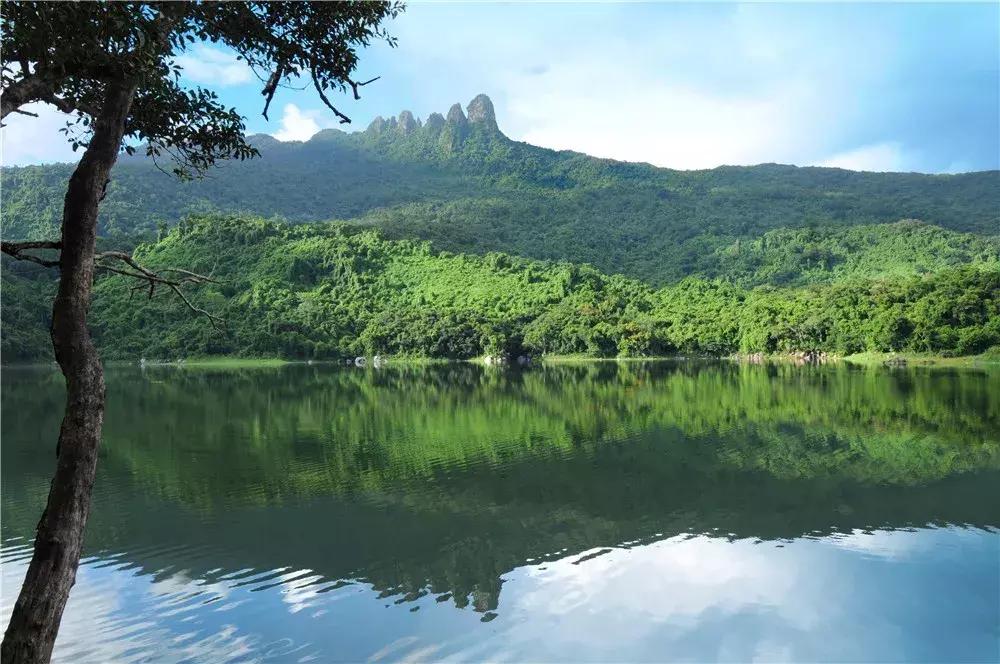 温泉季已到,这个元旦就来一场惬意的海南泡汤+逛吃之旅吧!