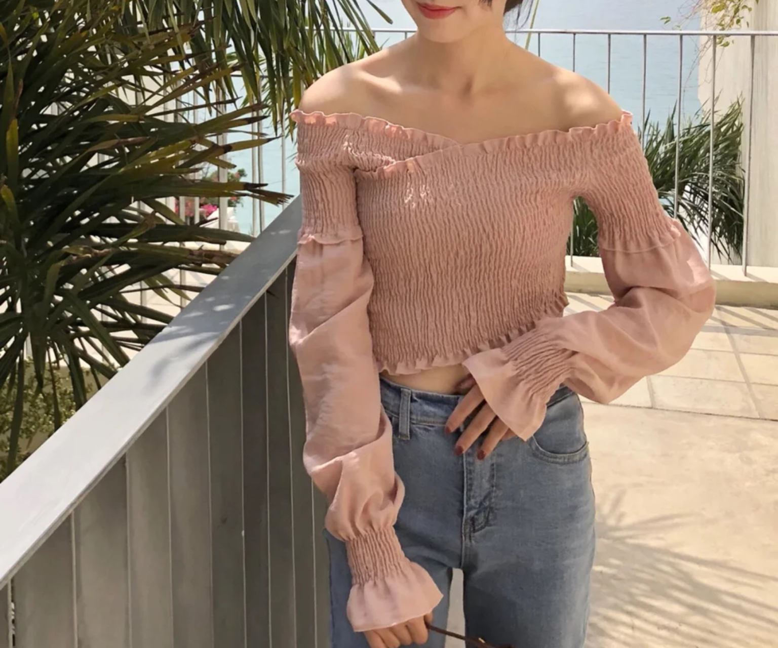 平胸的女孩是怎样的,平胸女人有气质