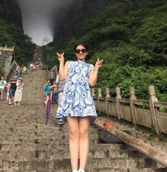 如何避免穿裙子的尴尬,如何制止女友穿短裙