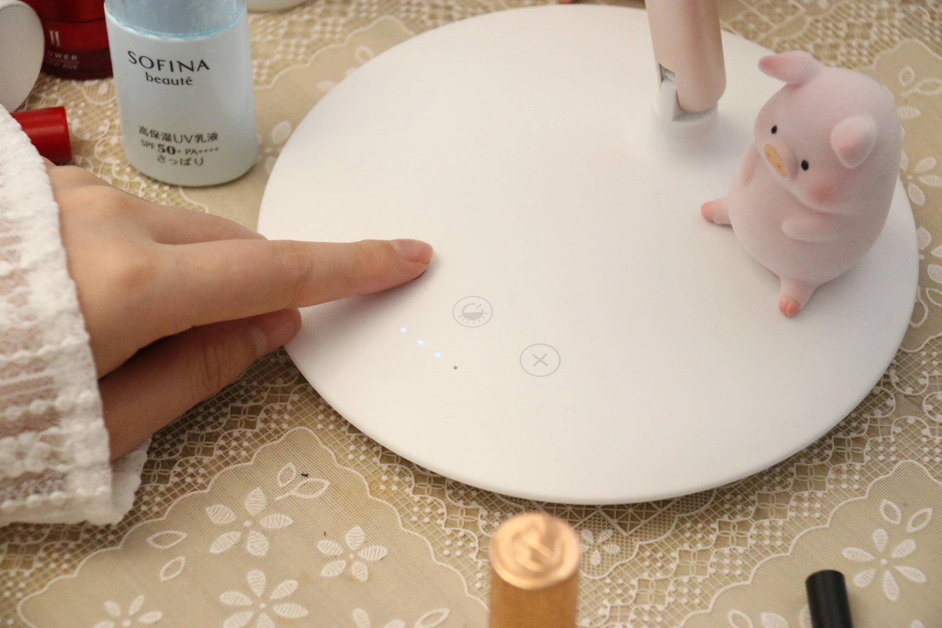 斐色耐JIUJIU化妆镜，一支口红的价格，逆袭总在不经意间