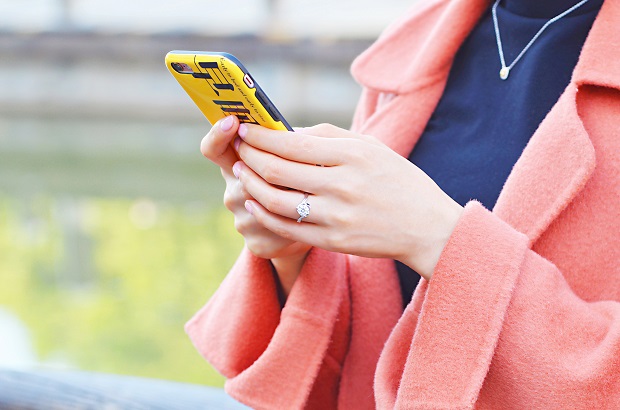 怎样挑选性价比高的钻戒,挑选水滴形钻戒从这几点下手