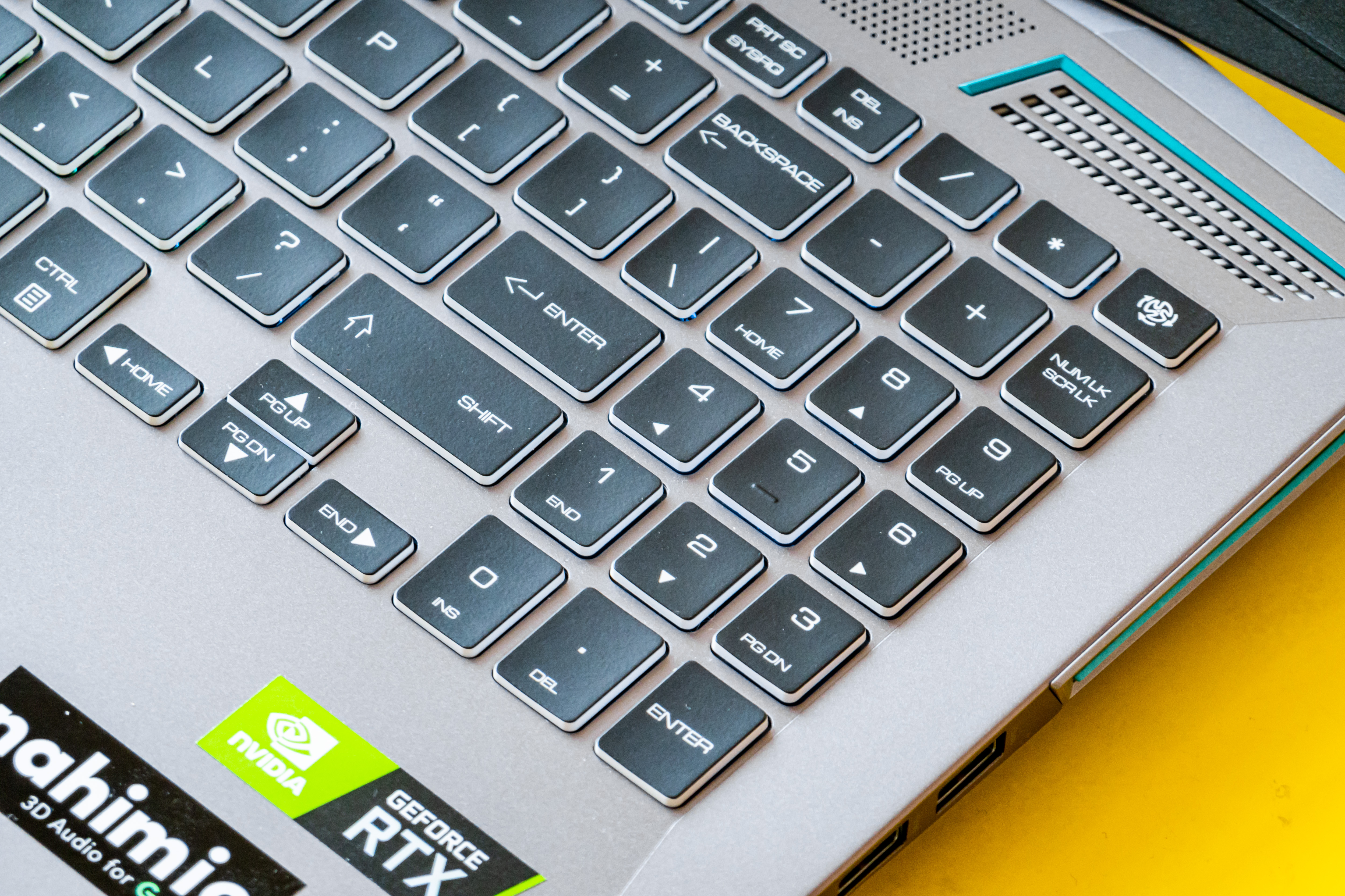 雷神911pro高端笔记本,雷神911pro可以玩的游戏