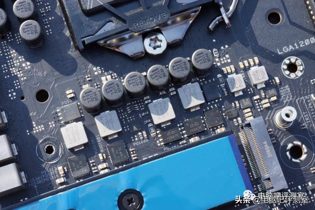 华硕rogmaximusxiii双卡,华硕rogmaximus主板对比